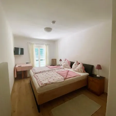 Alojamento de Acomodação e Pequeno-almoço Farmer-rabensteiner